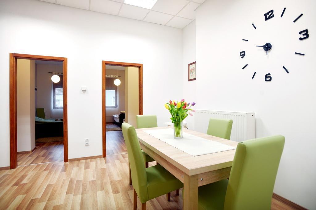 Corner Apartman Eger Cameră foto